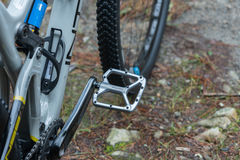 Funn Python 2 Alloy Flat Pedals Long Pins Grey click to zoom image