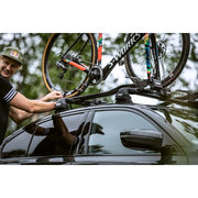 Thule 568 TopRide locking upright cycle carrier click to zoom image